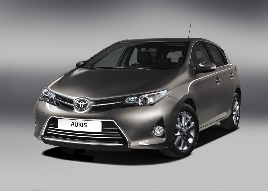  Toyota Auris 2012 года  (фото 5 из 17)